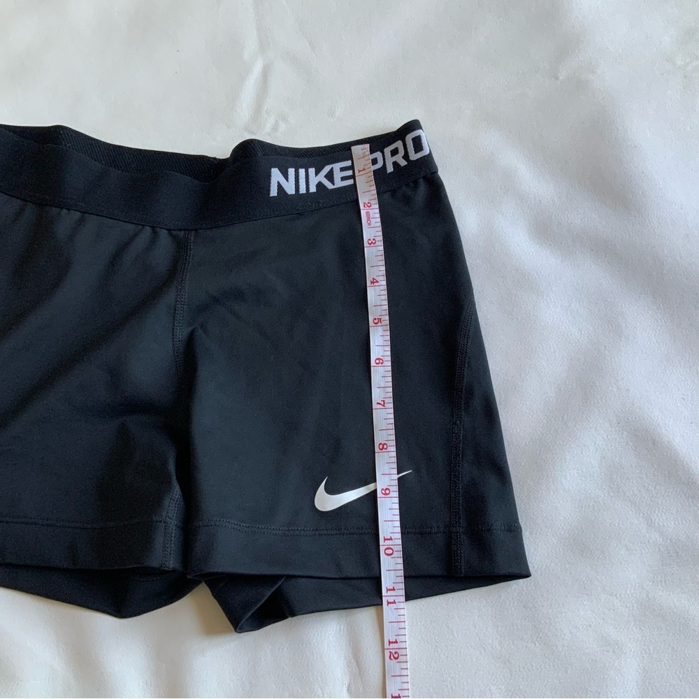 Nike Women's Black Athletic Shorts - Picture 4 of 7